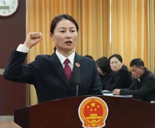 商水县第十六届人大常委会任命朱艳华同志为商水县人民检察院副检察长、代理检察长